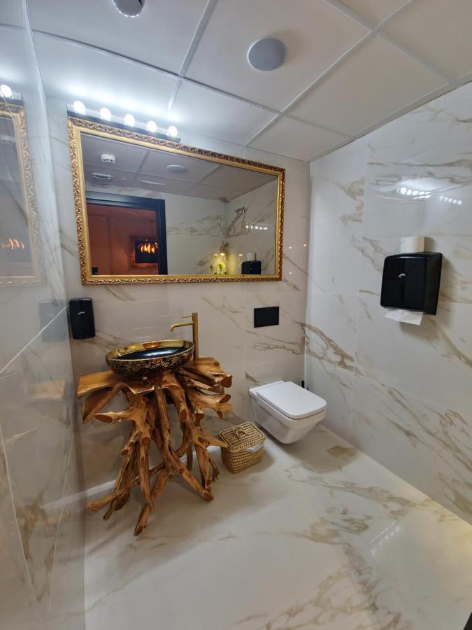 Hotel Suites Moma Centro Villanueva De La Serena Ngoại thất bức ảnh