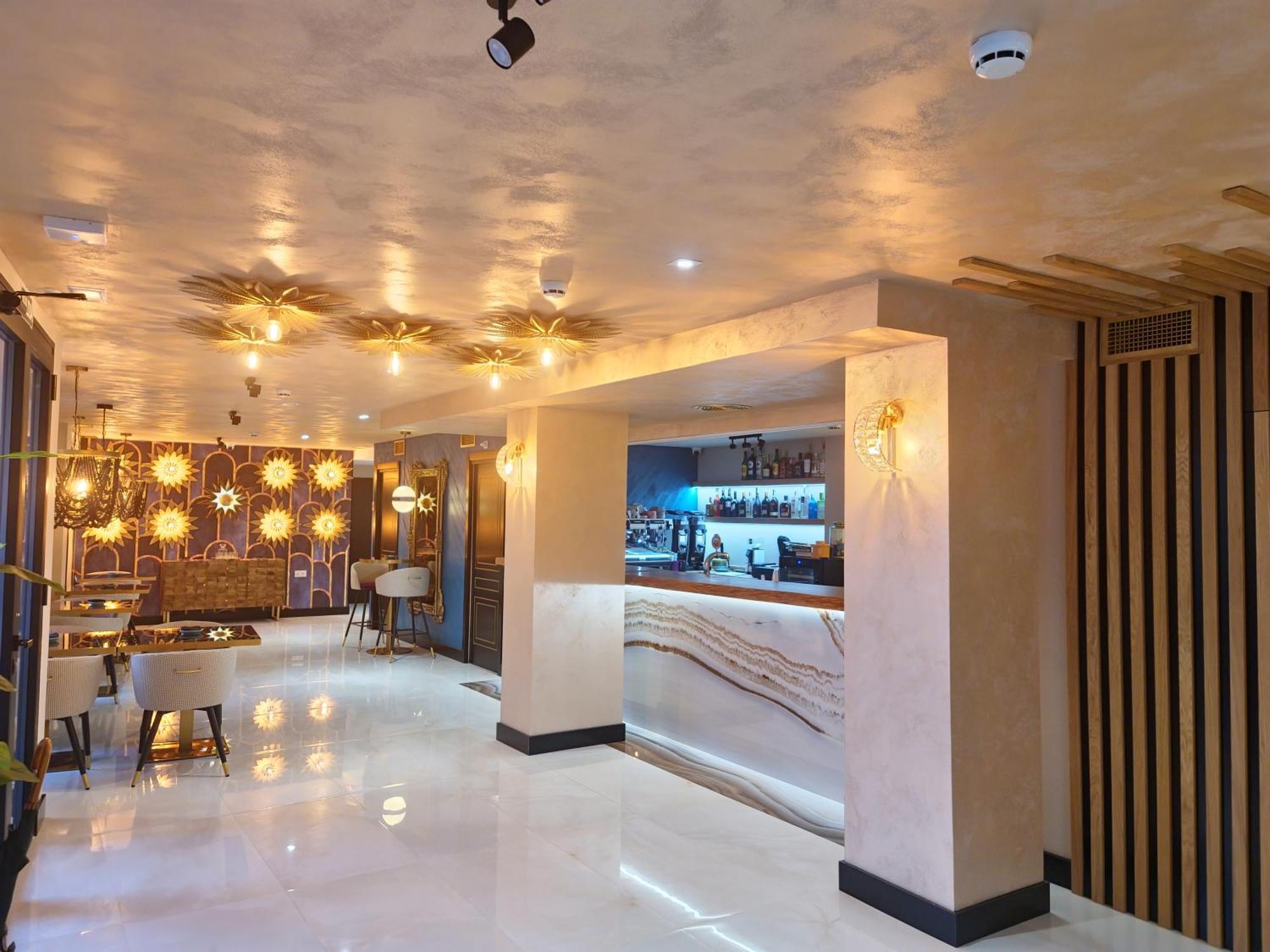 Hotel Suites Moma Centro Villanueva De La Serena Ngoại thất bức ảnh