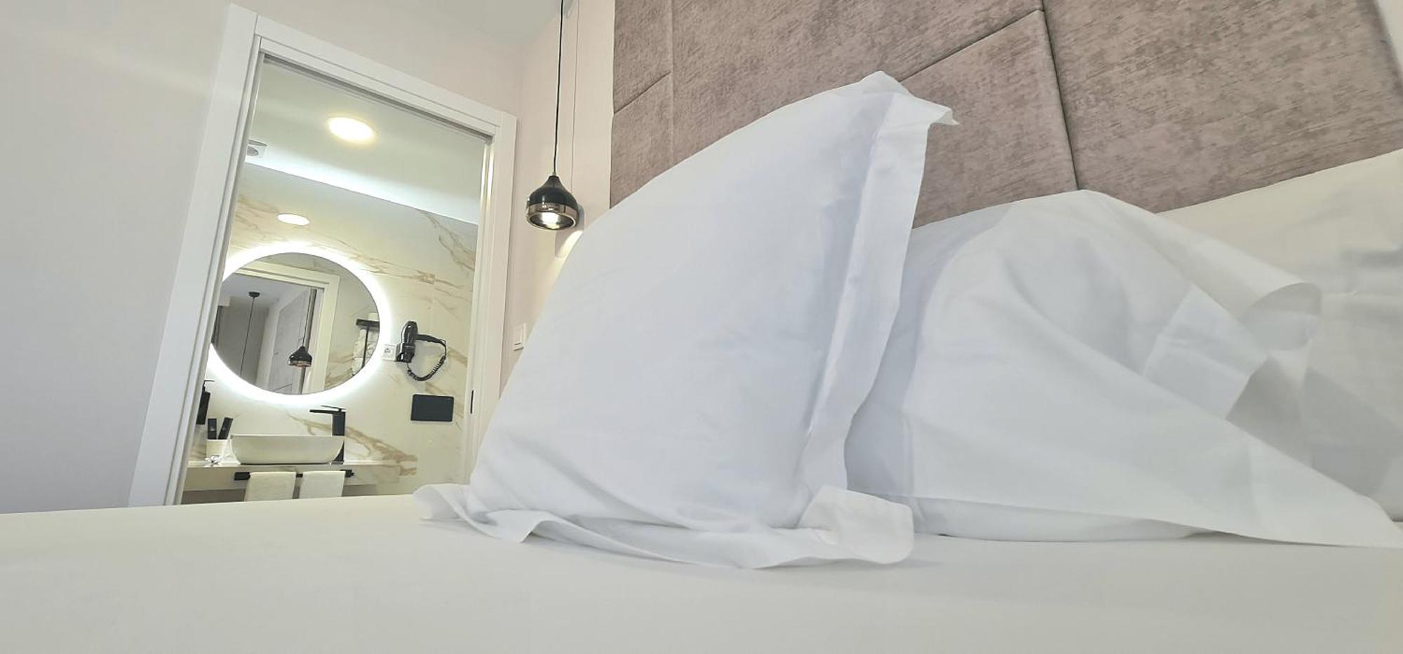 Hotel Suites Moma Centro Villanueva De La Serena Ngoại thất bức ảnh