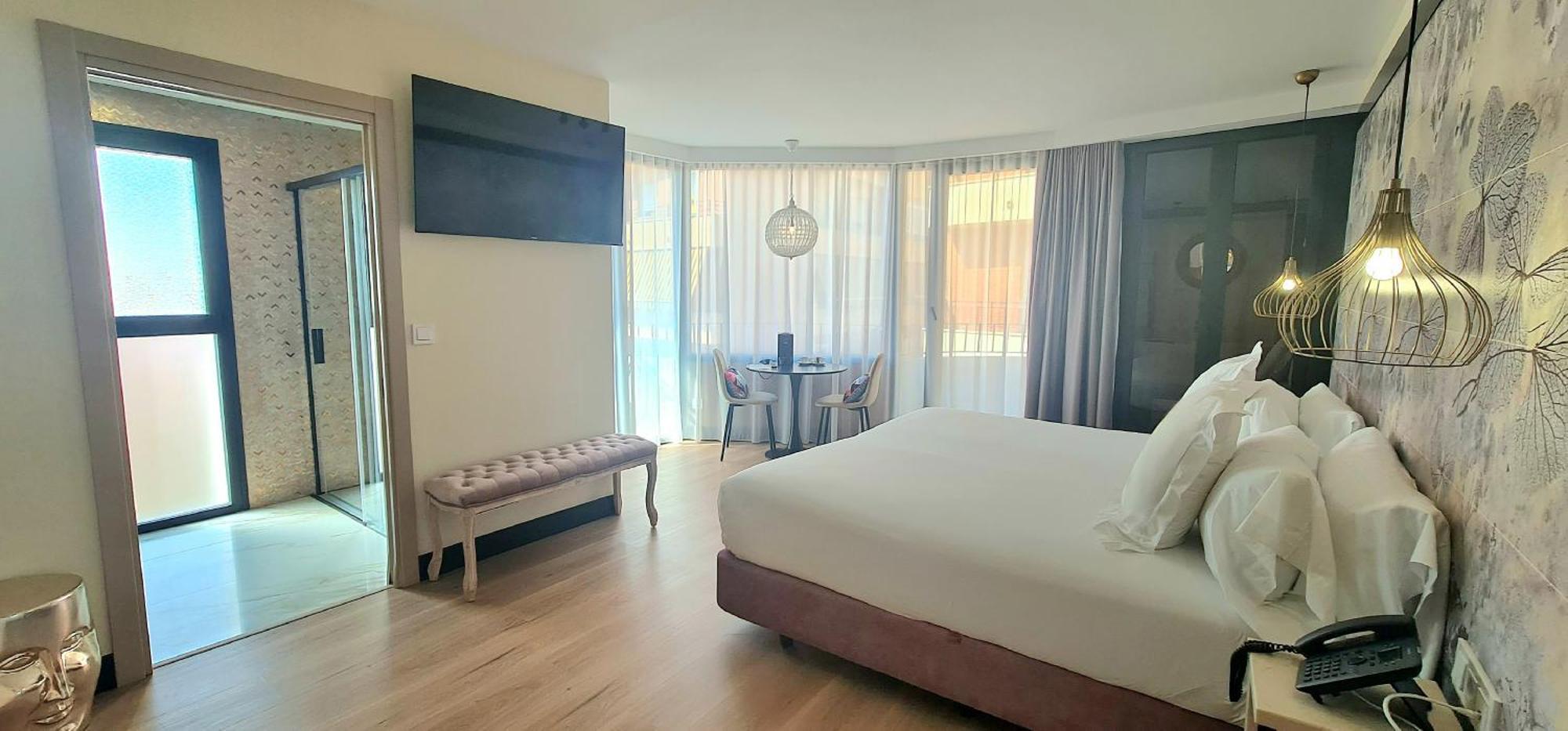 Hotel Suites Moma Centro Villanueva De La Serena Ngoại thất bức ảnh